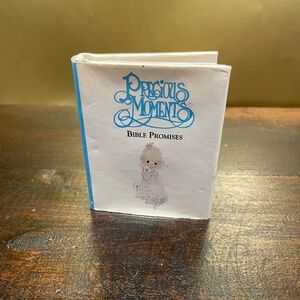 Precious Moments Bible Promises‎ Itty Bitty Bible Book 1992